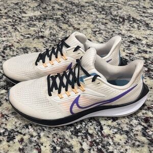 Nike Air Zoom Pegasus White and Purple Athletic Shoes